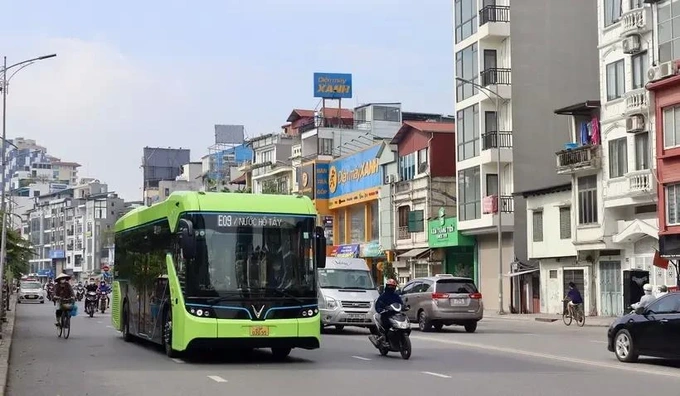 Vietnam eyes green solutions for transportation sector - 1