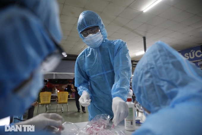 Hanoi targets Covid-19 vaccination for 95% people aged over 18 - 1