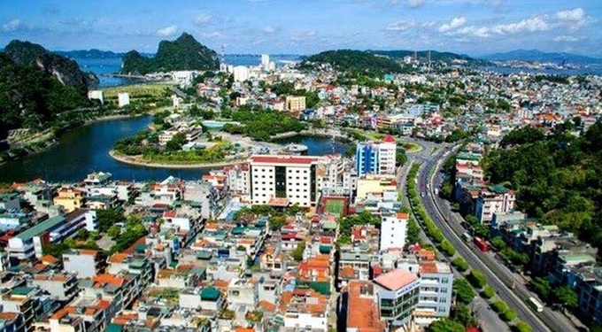 Quang Ninh aims to become country's economic driving force - 1 Quang Ninh aims to become country's economic driving force - 1