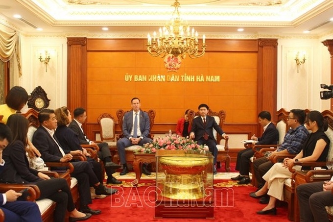 European firms keen to explore investment environment in Ha Nam - 1 European firms keen to explore investment environment in Ha Nam - 1