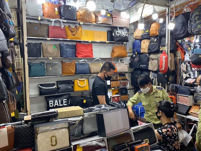 Thousands of fake products seized in HCM City - 1