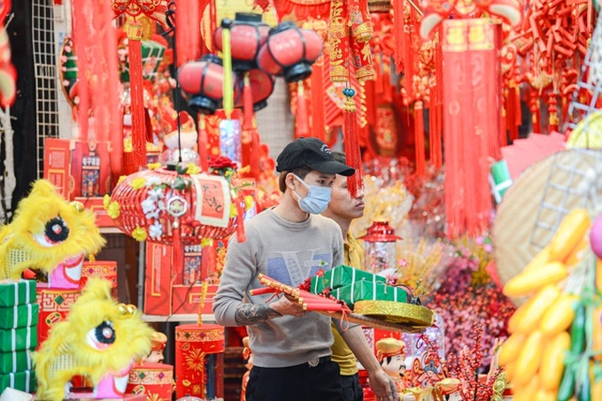 Hanoi street full of Tet colours - 5 Hanoi street full of Tet colours - 5
