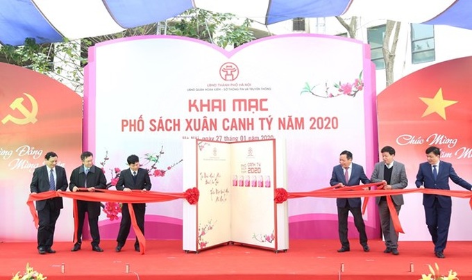 Hanoi opens 2020 Spring Book Street - 1