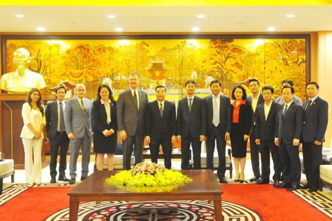 Hanoi leader welcomes US, RoK ambassadors - 1