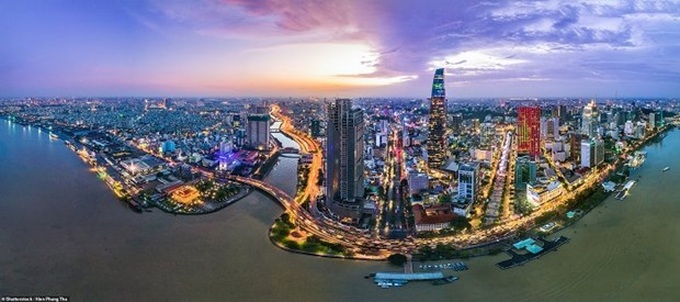 Street food tour by motorbike in HCM City among world’s best Tripadvisor - 1