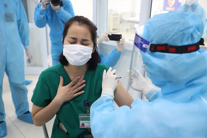 Vietnam records two more imported Covid-19 infection cases - 1