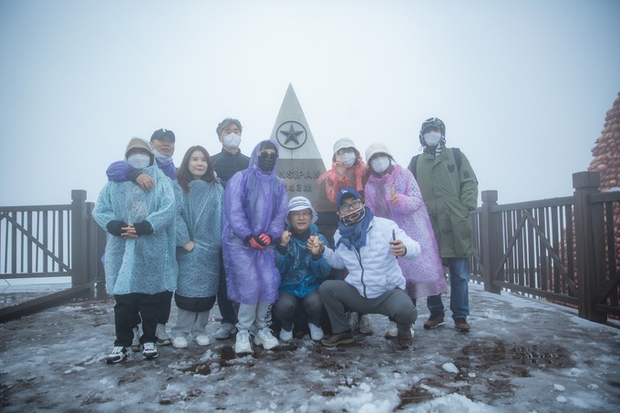 Mount Fansipan covered in snow - 5