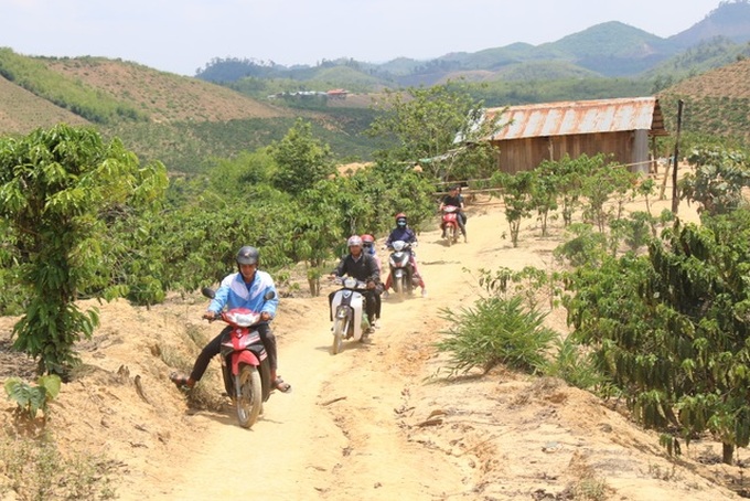 Dantri/DTiNews builds new school in central highlands - 3 Dantri/DTiNews builds new school in central highlands - 3
