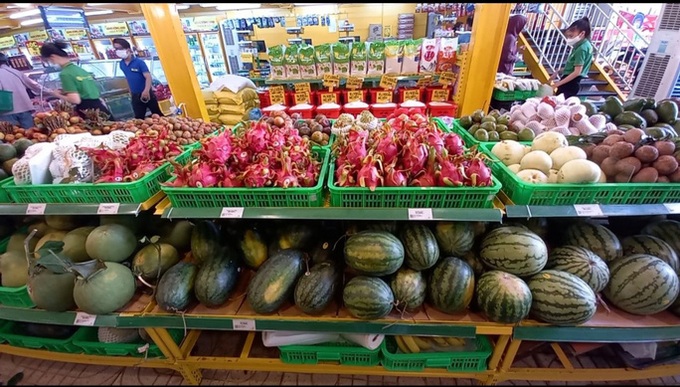 HCM City streets deserted amid social distancing - 12