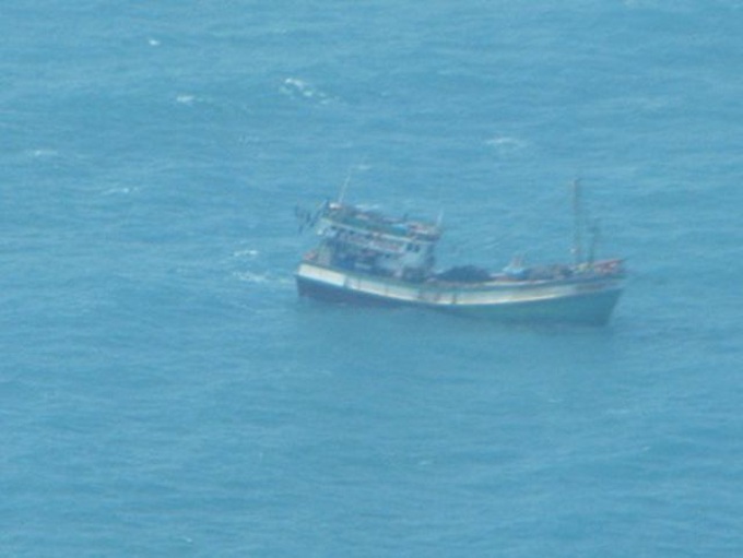 Vietnamese fishing boat sunk by Singaporean ship - 1