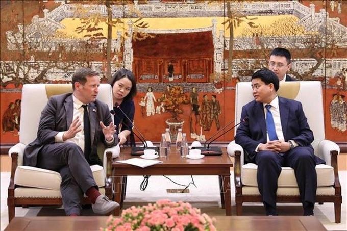 Hanoi looks to boost educational cooperation with UK - 1