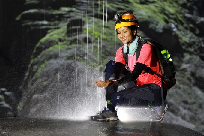 Miss Vietnam 2018 H'Hen Nie explores Son Doong Cave - 10