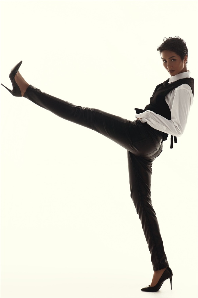Miss Vietnam 2018 H'Hen Nie’s photos in menswear style - 5