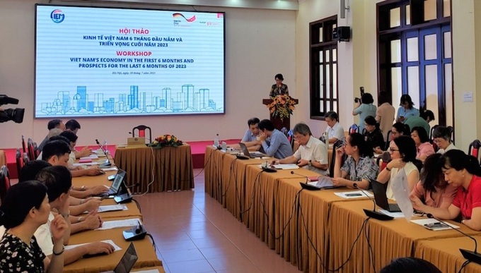 CIEM outlines three scenarios for Vietnamese economic growth - 1 CIEM outlines three scenarios for Vietnamese economic growth - 1