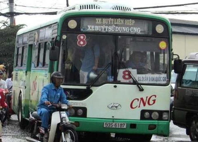 HCM City targets 75% of buses with clean fuel by 2020 - 1