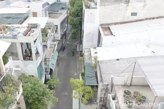 Drones piloted in Danang for monitoring social distancing violations - 5 Drones piloted in Danang for monitoring social distancing violations - 5