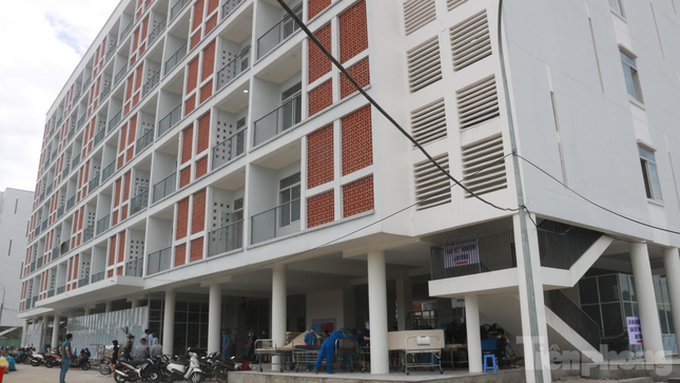 Danang dormitory turned into Covid-19 field hospital - 2