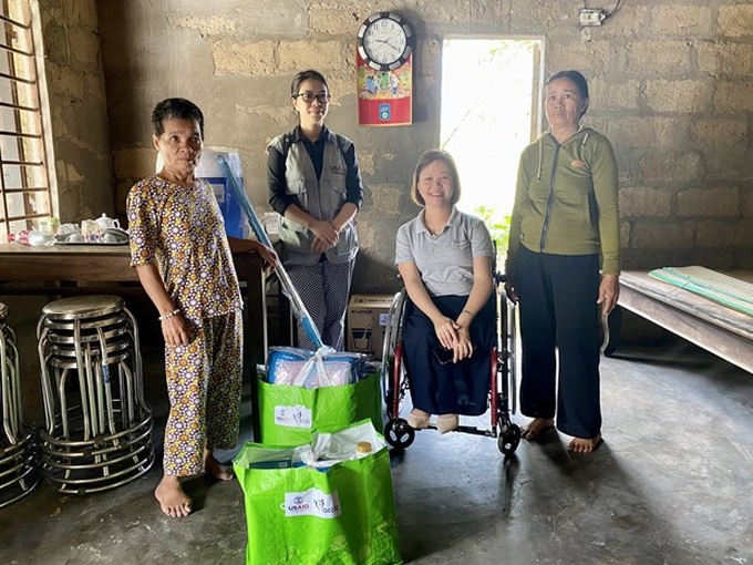 USAID supports flood-affected people with disabilities in Thua Thien-Hue - 1