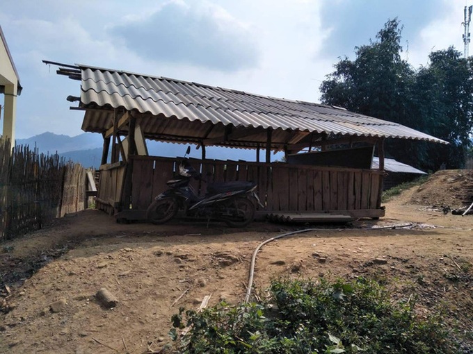 Children struggle in chill mountains - 7