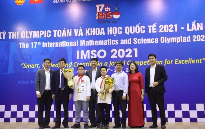 Vietnamese students win gold medals at IMSO 2021 - 1 Vietnamese students win gold medals at IMSO 2021 - 1