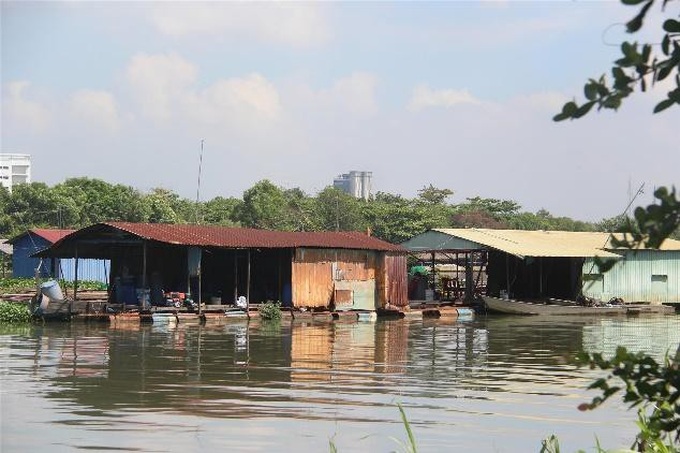 Hundreds of floating houses on Dong Nai River to be removed - 1 Hundreds of floating houses on Dong Nai River to be removed - 1