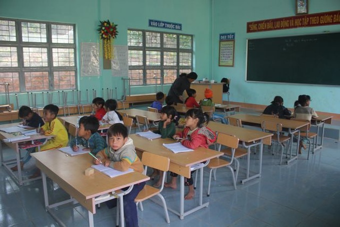 Teachers in mountainous area overcome challenges - 2