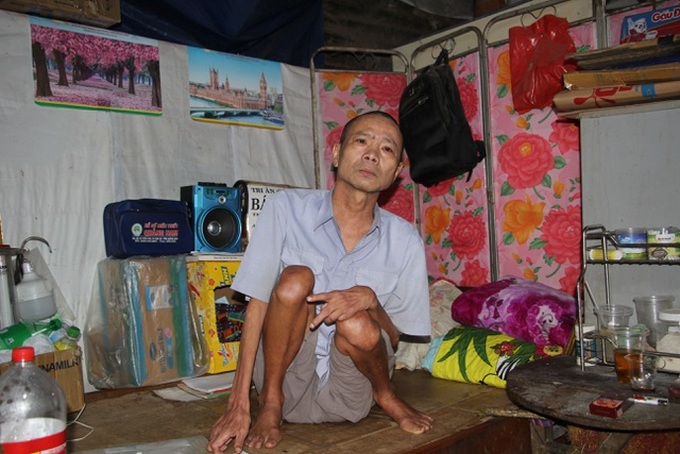 Dak Lak man dreams of electric wheelchair - 2 Dak Lak man dreams of electric wheelchair - 2