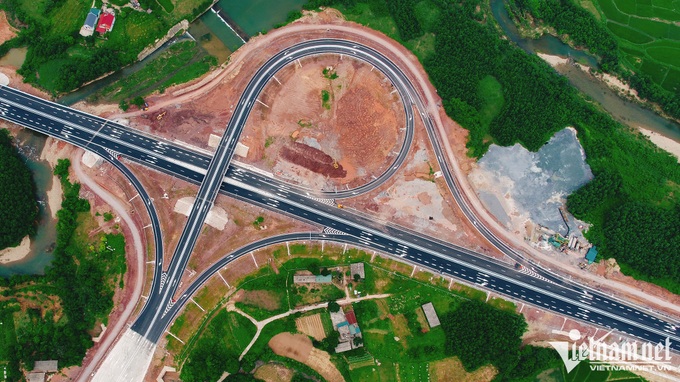 Van Don-Mong Cai Expressway ready to be opened to traffic - 2