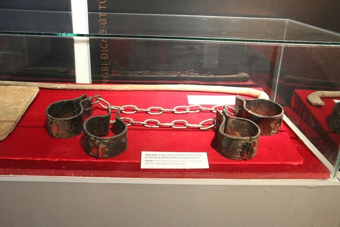 Hanoi exhibition highlights revolutionary prisoners - 10 Hanoi exhibition highlights revolutionary prisoners - 10