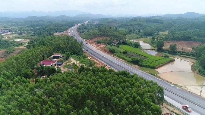 VND12trn highway to be put into operation - 1