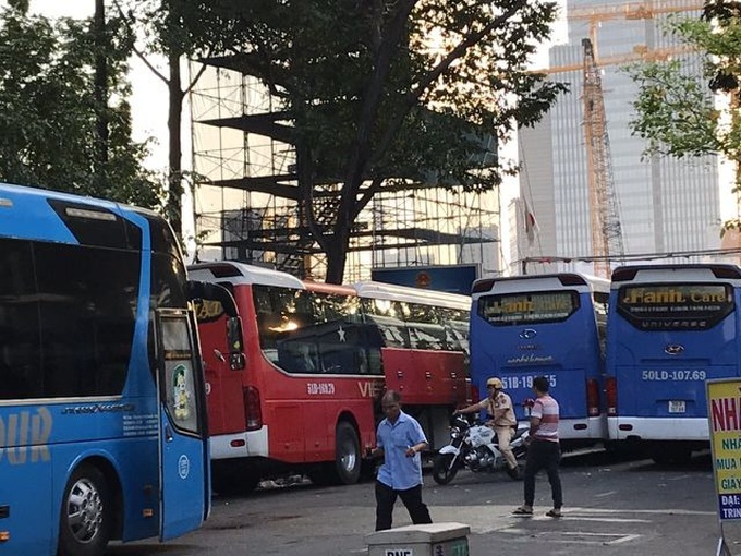 HCM City tightens control over illegal city centre parking - 2