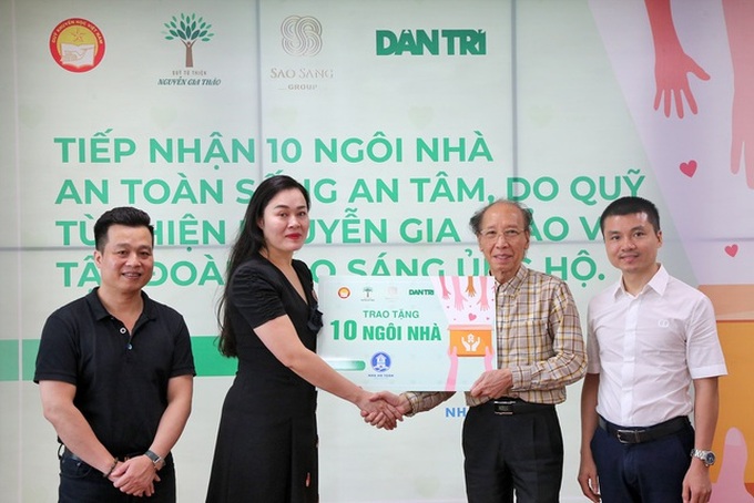 10 flood-resilient houses donated to Quang Binh people - 1 10 flood-resilient houses donated to Quang Binh people - 1