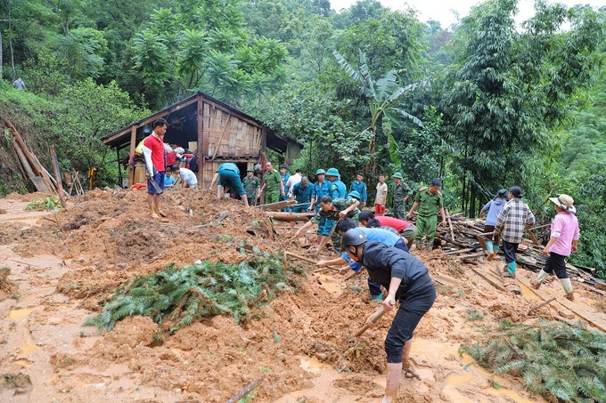 Two killed in Ha Giang house collapse - 1 Two killed in Ha Giang house collapse - 1
