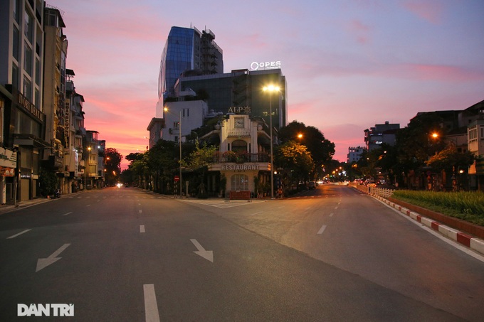 Silent Hanoi during social distancing - 11
