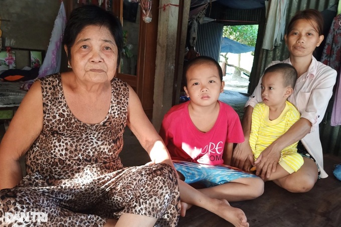 Single mother needs help to support disabled children - 2