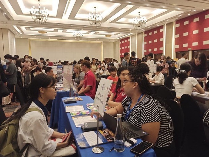 Nearly 70% of Vietnamese students go on to study at US universities - 1