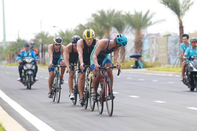 Over 100 compete in National Triathlon - 1 Over 100 compete in National Triathlon - 1