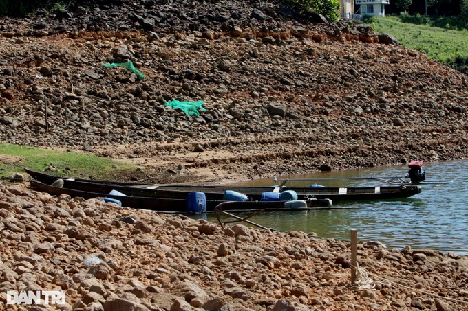 Thua Thien-Hue reservoirs lack water - 3