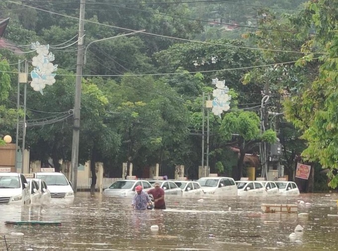 Drainage system problems cause flooding in Quy Nhon City - 1 Drainage system problems cause flooding in Quy Nhon City - 1