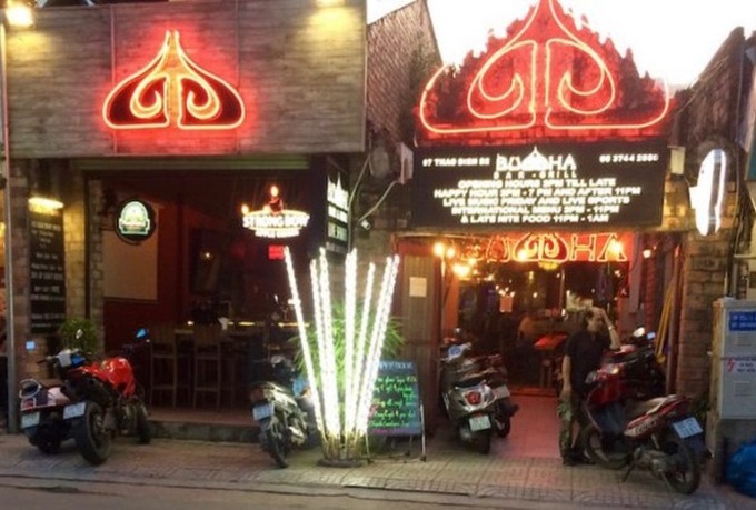 New Covid-19 cluster linked to HCM City bar - 1