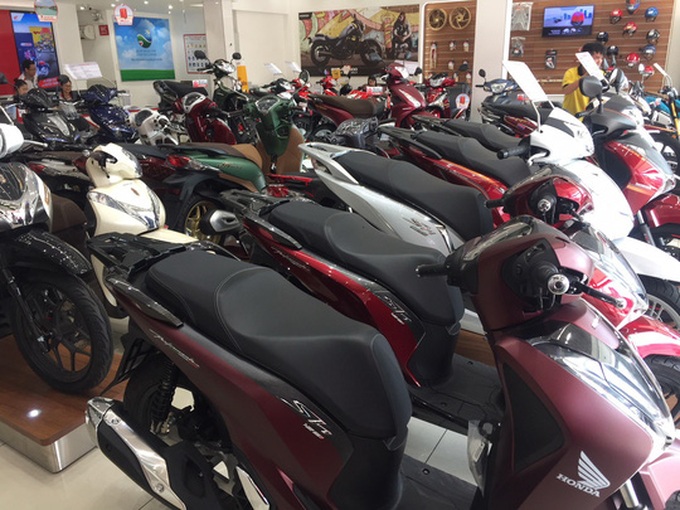 Motorbike sales continue falling - 1