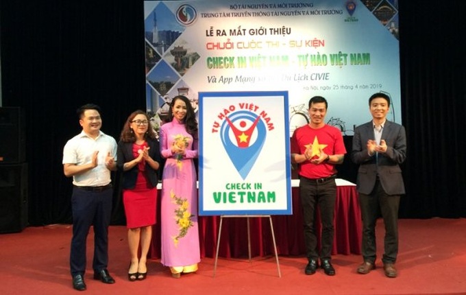 'Check in Vietnam - Proud of Vietnam' program launched - 1