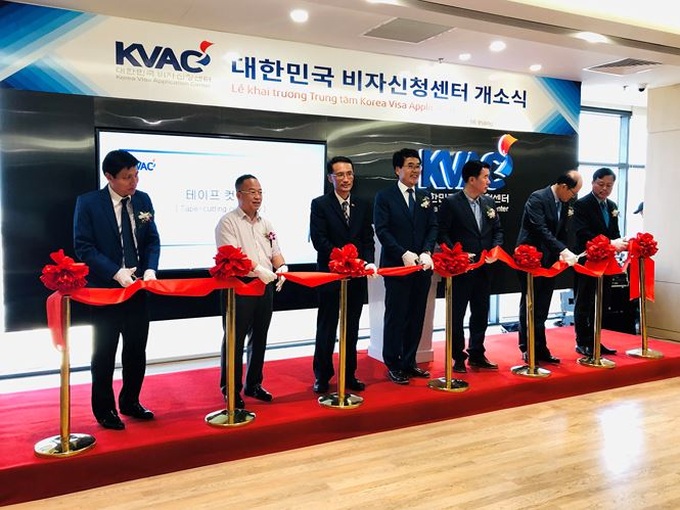 South Korea considers five-year visas for more Vietnamese localities - 1