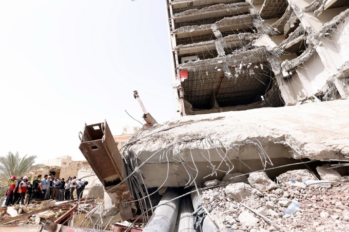 Death toll reaches 36 in Iran tower block collapse - 1