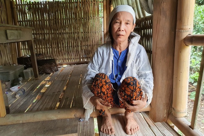 Mother with 10 children to have new house with readers help - 2