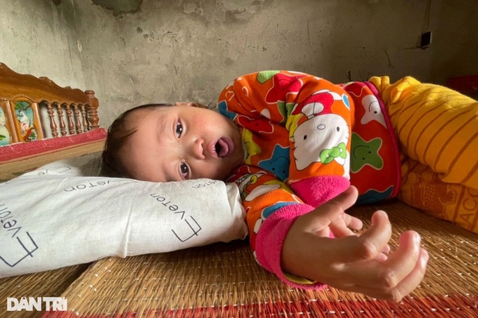 Little girl struggling with heart disease in need of support - 1 Little girl struggling with heart disease in need of support - 1