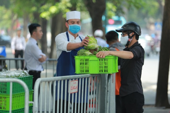Hotel Metropole Hanoi suspended for coronavirus prevention - 3