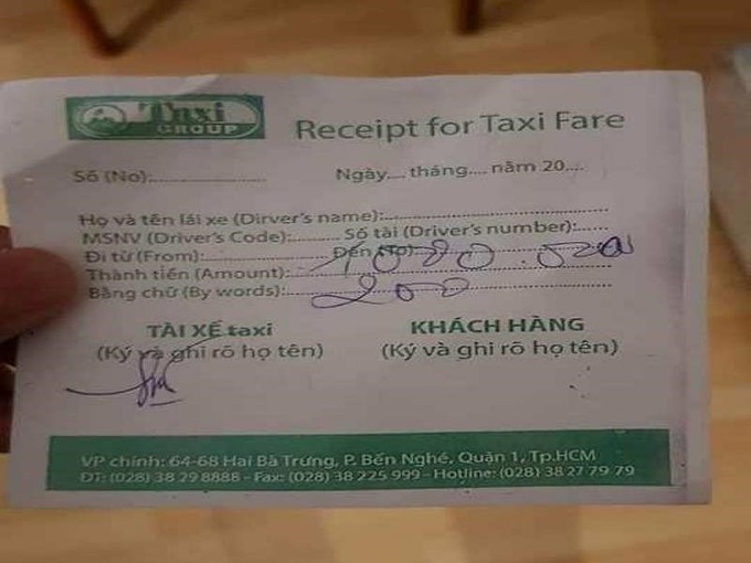 Indian passenger cheated by HCM City fake taxi driver - 1 Indian passenger cheated by HCM City fake taxi driver - 1