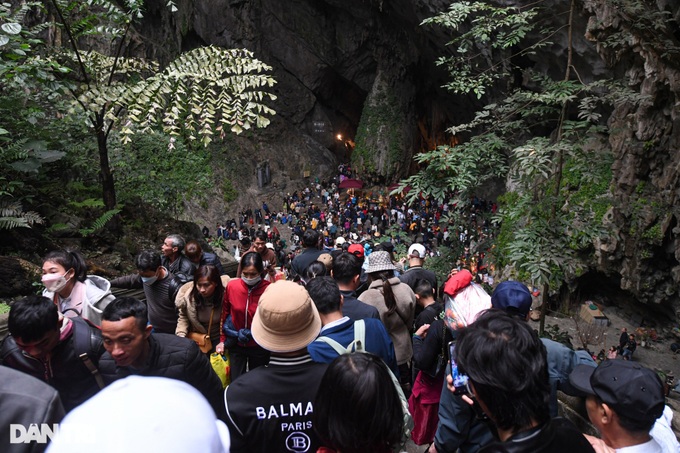 Hanoi longest spring festival opens - 9