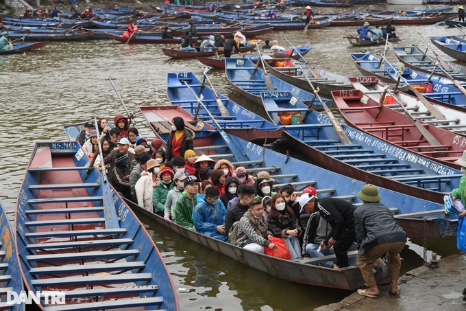 Hanoi longest spring festival opens - 6
